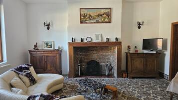 TV, DVD player, stereo