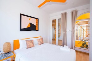 3 bedrooms, in-room safe, desk, iron/ironing board