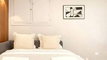 Studio, vue cour intérieure | Vue de la chambre