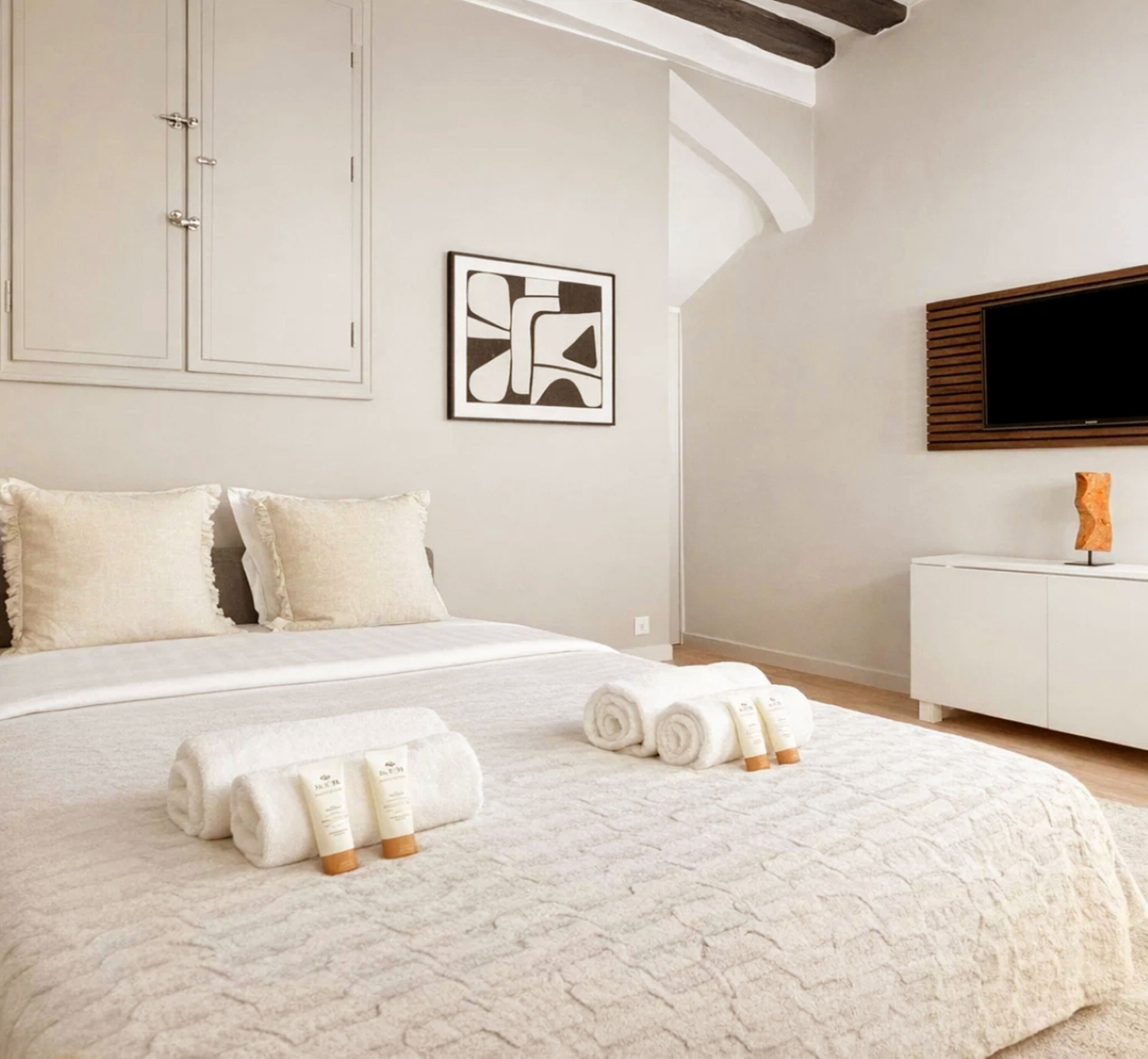 Studio, Courtyard View | Living area | 80-cm Smart TV with digital channels