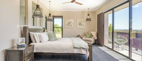 5 Schlafzimmer, Bügeleisen/Bügelbrett, Reisekinderbett, WLAN