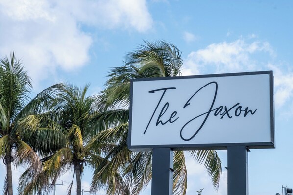 Exterior detail - Stylish & Modern Cosmo Suite | Perfect for Couples & Getaways! (West Palm Beach)