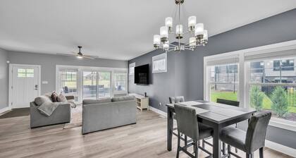 NEW! Pet-Friendly Getaway with Golf & Private Patio Retreat