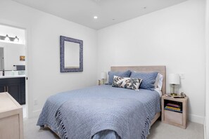 2 dormitoris, escriptori, planxa i posts de planxar i wifi 