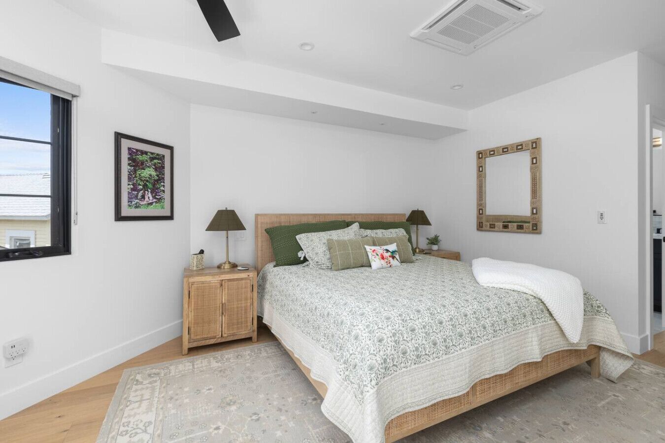 2 camere, una scrivania, Wi-Fi, lenzuola