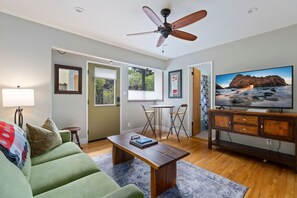 TV - Monterey Heights Suite | Walk to Cal Poly SLO (San Luis Obispo)