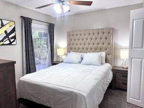 2 bedrooms, desk, iron/ironing board, free WiFi - 25% Upgraded 2BD, Pool, DFW South 183/161- Irving I012 (Irving)