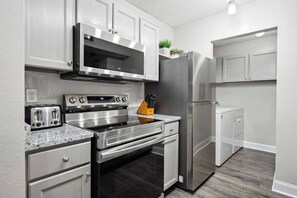 Fridge, microwave, oven, stovetop - 25% Upgraded 2BD, Pool, DFW South 183/161- Irving I012 (Irving)