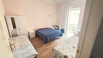8 chambres, fer et planche Ă  repasser, Wi-Fi gratuit, draps fournis