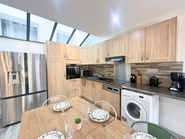 Classic House, Courtyard View | Private kitchen