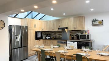 Classic House, Courtyard View | Desk, laptop workspace, iron/ironing board, free cots/infant beds