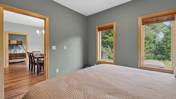 3 chambres, fer et planche à repasser, Wi-Fi gratuit, draps fournis