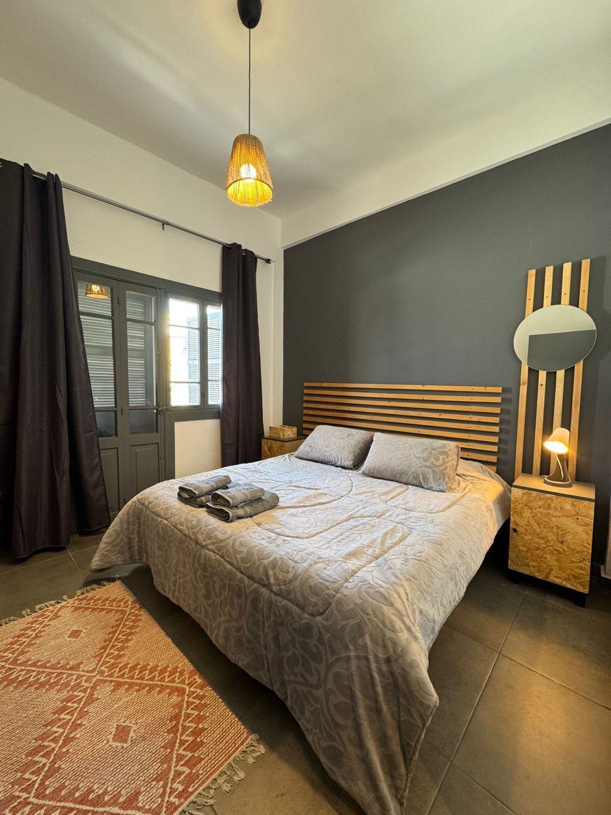 2 habitaciones, tabla de planchar con plancha, wifi y ropa de cama 