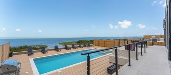 NEW Luxury 4,000 SF Waterfront Home w/Pool, Sleeps 22