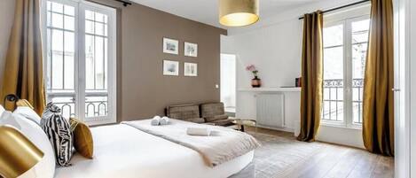 3 bedrooms, iron/ironing board, free WiFi, bed sheets