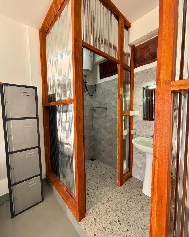 共同ドミトリー オーシャンビュー | WiFi (無料)