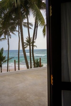 Classic Double Room, 1 King Bed, Non Smoking, Sea View | Free WiFi