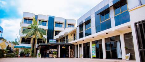 Fachada da propriedade