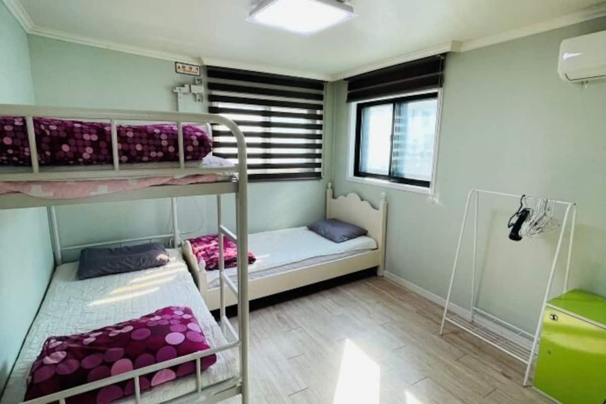 Luxe beddengoed, donzen dekbedden, bedden met traagschuimmatras