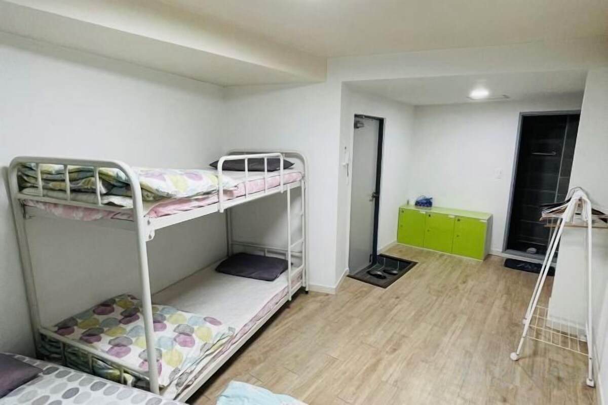 Premium bedding, down comforters, memory foam beds