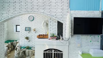 House 4-5 | Living area