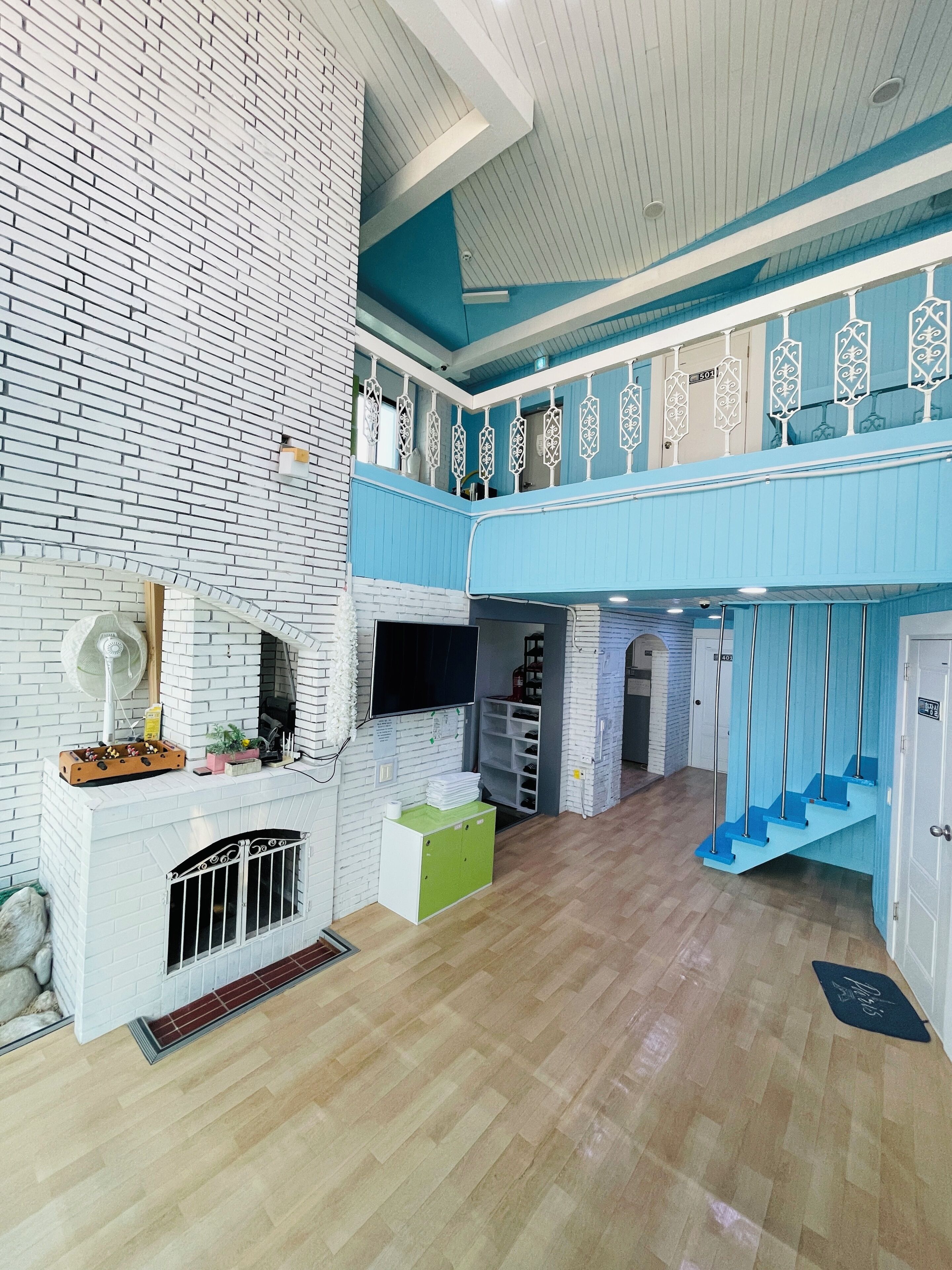 House 4-5 | Living area