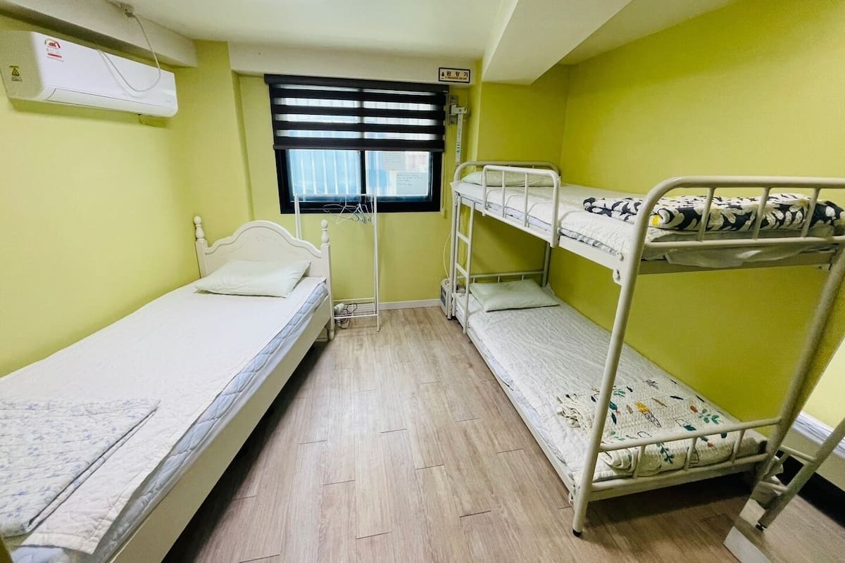 Friends room 31