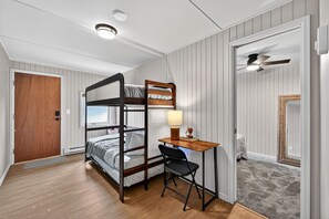 4 habitaciones, escritorio, wifi gratis y ropa de cama 