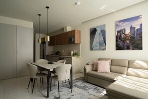 Family Apartment, 2 Bedrooms, Balcony, Courtyard View | Living area - Poe 227 By Ömora (Mexico City)