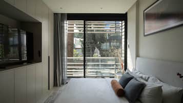 Family Apartment, 2 Bedrooms, Balcony, City View | In-room safe, iron/ironing board, free WiFi