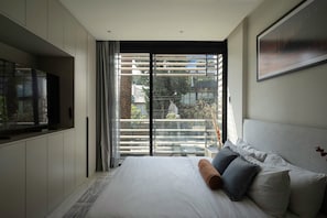 Family Apartment, 2 Bedrooms, Balcony, City View | In-room safe, iron/ironing board, free WiFi - Poe 227 By Ömora (Mexico City)