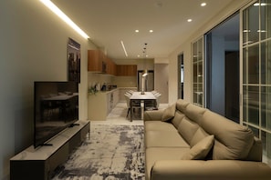 Exclusive Apartment, 2 Bedrooms, Terrace, Courtyard View | Living area - Poe 227 By Ömora (Mexico City)