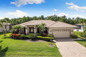 Exterior - Tranquility where relaxation meets coastal charm (Marco Island)