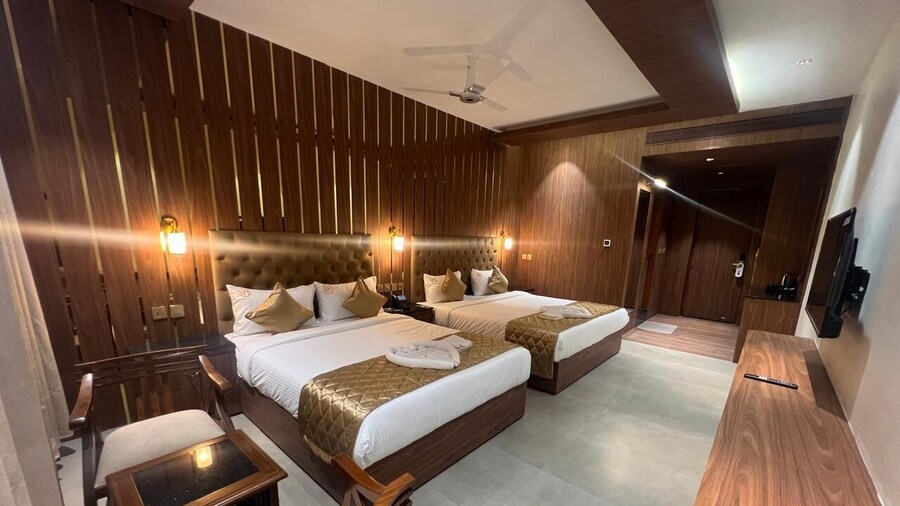 Hyders Mahal and Hotel