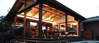 Fun House with Pool, Hot Tub, Cool Outdoor Living Space