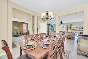 Dining - Relaxing 5 Bed Home with Pool and Spa-458BD (Davenport)