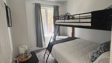 2 chambres, fer et planche Ă repasser, Wi-Fi gratuit, draps fournis