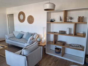 Living area - Apartment Standing T4 Sea view - 3 bedrooms 6/7p (Saint-Cyprien)