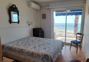 1 habitación, tabla de planchar con plancha y wifi