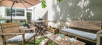 Urban loft with private garden - hyper center