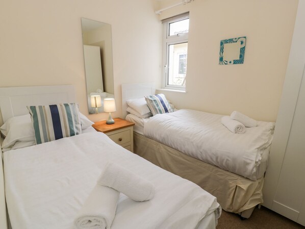 2 bedrooms, individually decorated, individually furnished, free WiFi