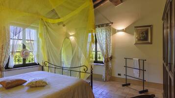 Villa, fumeurs | 4 chambres