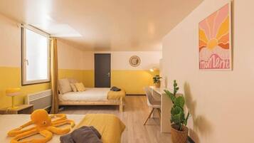 3 bedrooms, iron/ironing board, travel cot, free WiFi