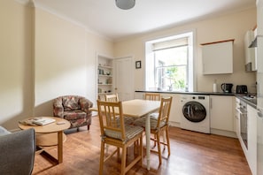 Frigorifero, microonde, forno, macchina per tè/caffè