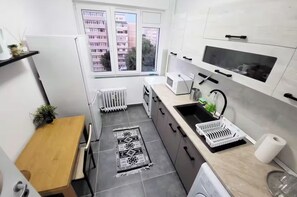 Microwave, oven
