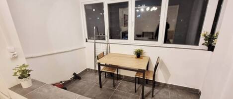 تناول الطعام