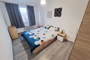 1 室のベッドルーム、アイロン / アイロン台、WiFi、ベッドシーツ