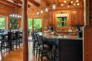 Dining - 15+ Luxury log cabin w/ Hot Tub & Pool in Sevierville, minutes from Pigeon Forge (Sevierville)