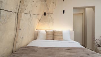 Literie de qualité supérieure, surmatelas, bureau