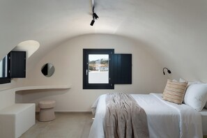 Ropa de cama de alta calidad, colchones con pillow-top y escritorio 